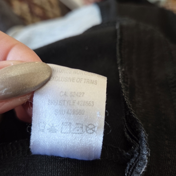 Women's Gray Houndstooth Pants - Picture 11 of 12